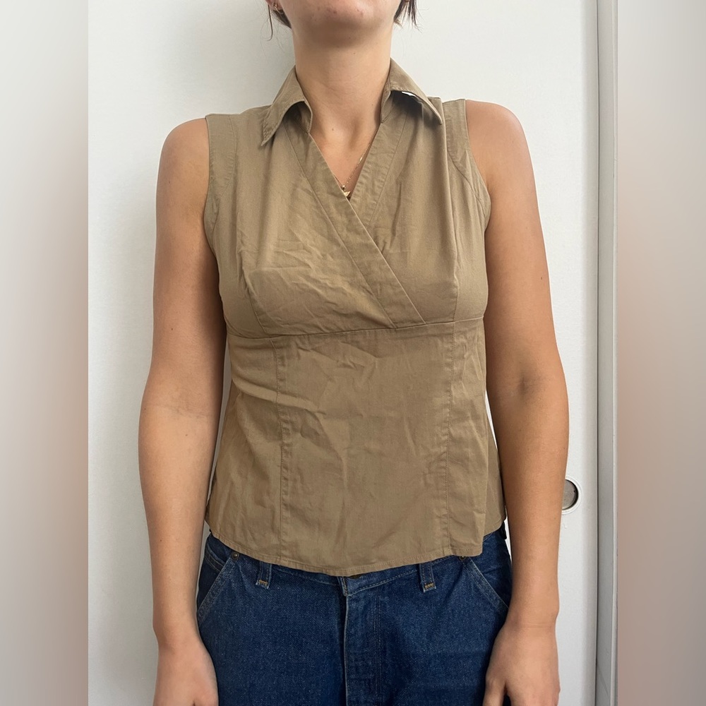 Loft tan sleeveless blouse size 0 Cotton blend Great condition comfortable